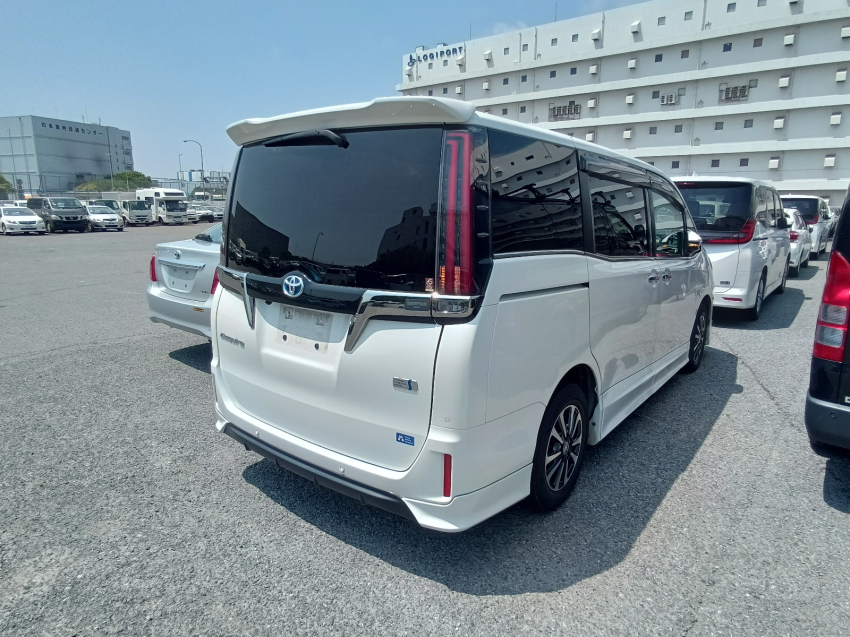 Toyota Esquire