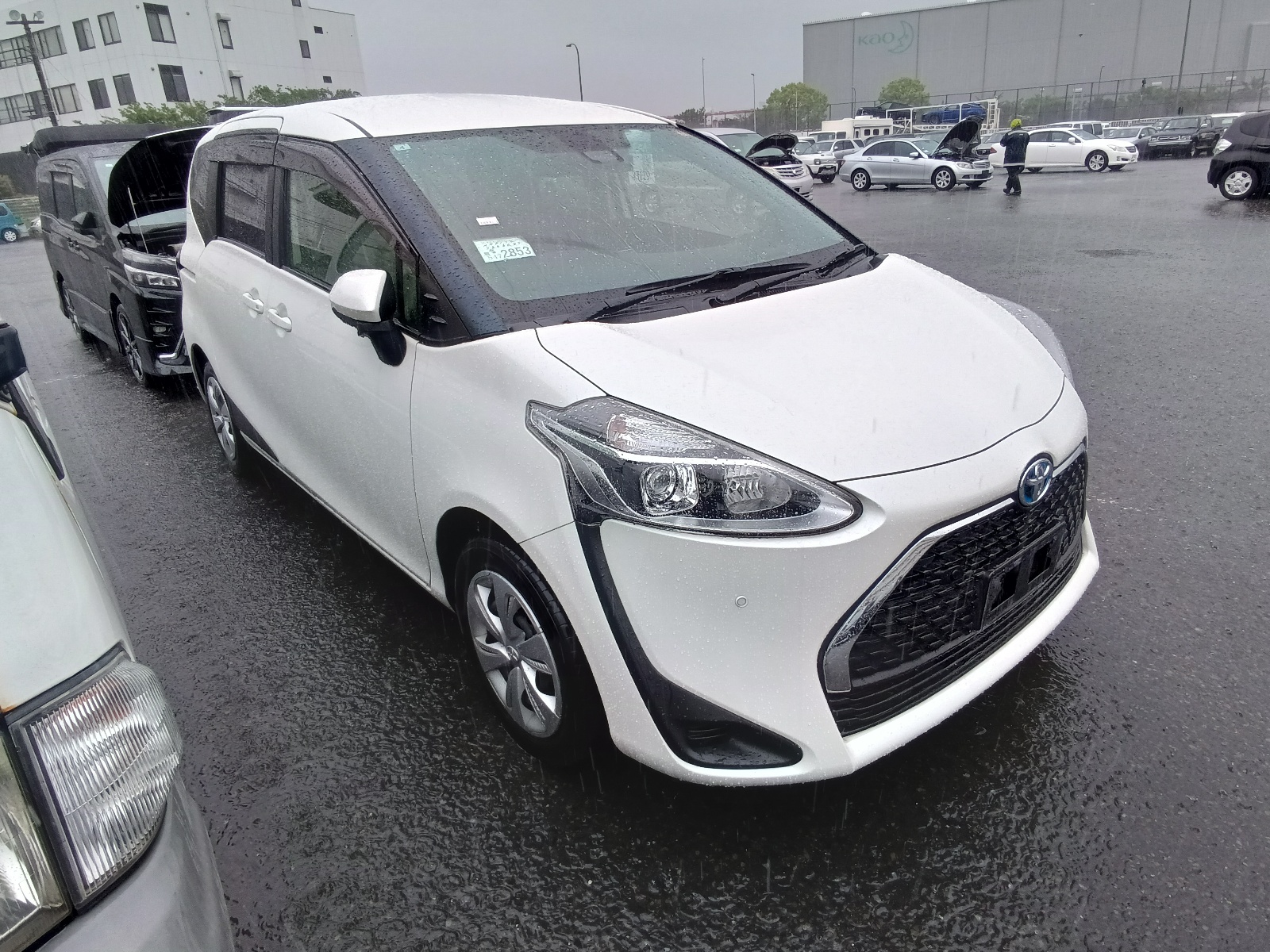 Toyota Sienta