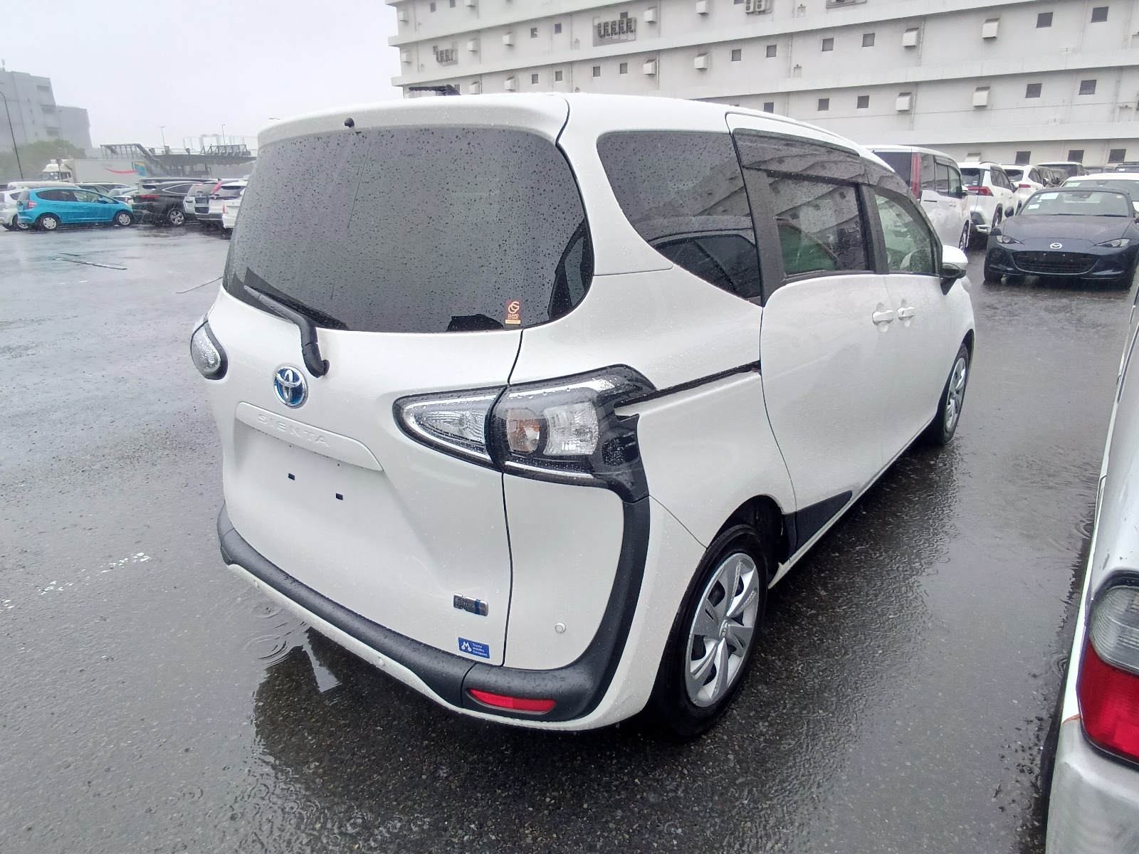 Toyota Sienta