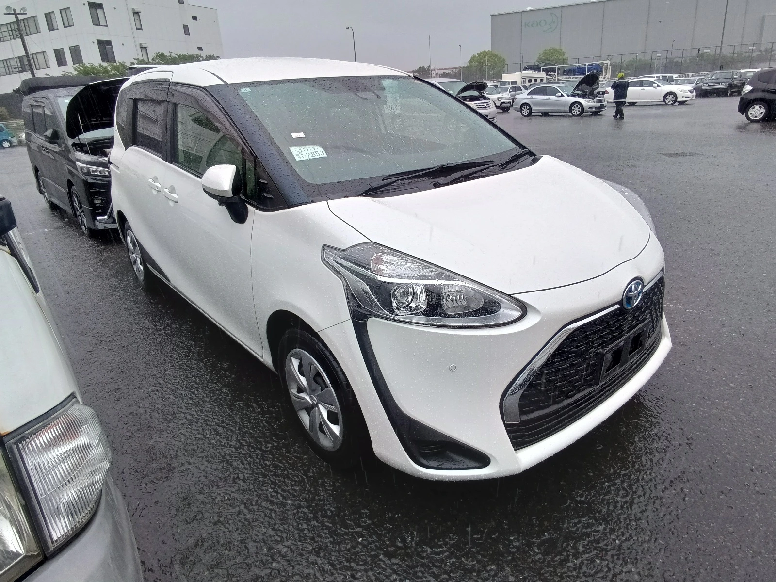 Toyota Sienta